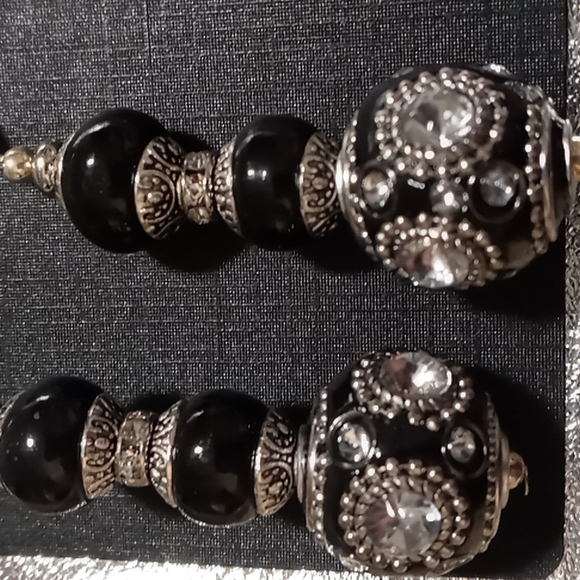 NEW! ♥️Graduated Chunky Black Lamp Drop Earrings! - Picture 4 of 5